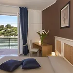 Hotel Desiree 4*