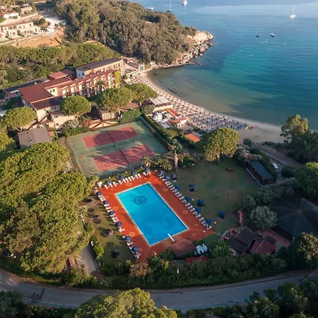 Desiree Hotel 4*